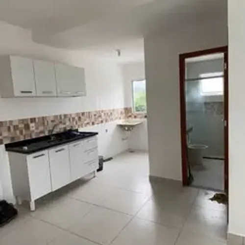 Apartamento com Sacada - Bairro Areão
