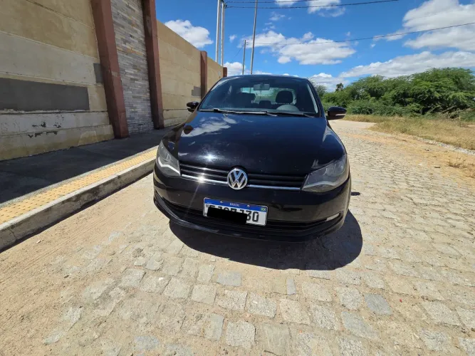 Volkswagen Voyage I Motion Comf/hghli.1.6 T.flex 8V 2014
