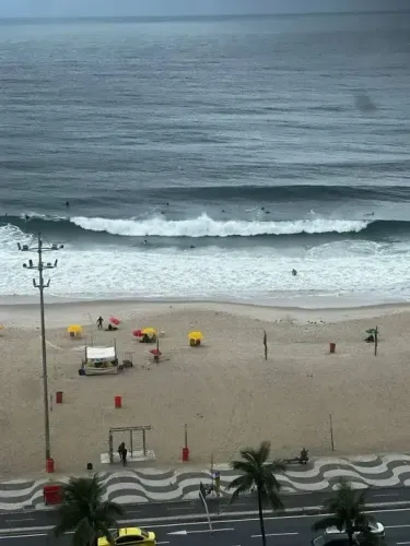 BOLIVAR para aluguel com 360 metros quadrados com 4 quartos em Copacabana - Rio de Janeir