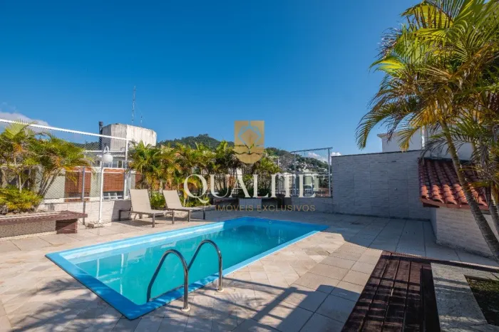 Cobertura Linear com 501m² privativos, 4 dormitórios sendo 2 suítes, dependência completa,