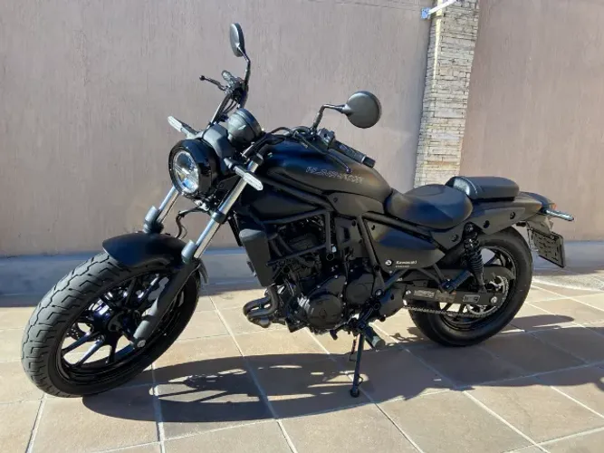 Kawasaki Eliminator 500 2025 - Apenas 2.000 km | Estado de Zero
