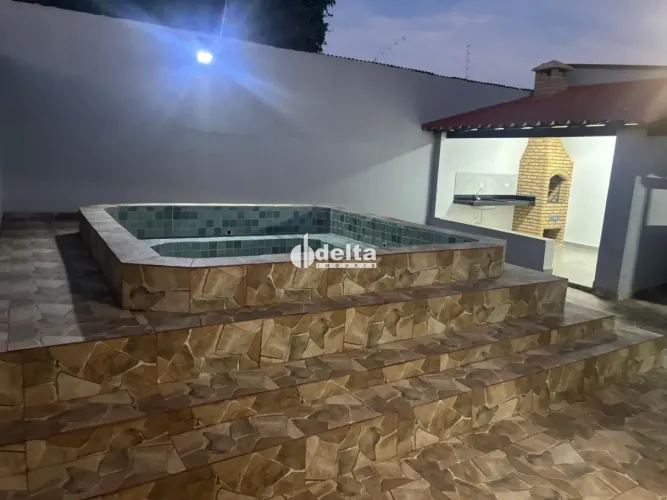 Casa residencial com 3 quartos sendo 1 suíte disponível para venda no bairro Jardim Canaã