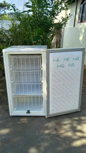 Freezer mini Vertical Consul - 66 Litros - CVT10 - 127V - Branco