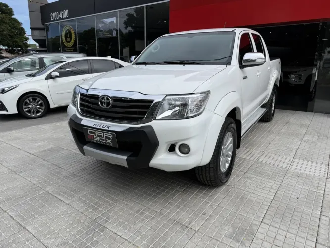 Toyota Hilux CD 4X4 2.7 16V Flex Mec. 2014