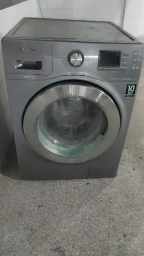 Máquina de lavar roupas 