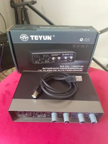 Interface de áudio TEYUN Q-22