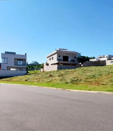 Condomínio San Vitale Terreno com 363 m2 Preço de OCASIÃO