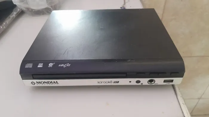 DVD  karaoke Mondial D15