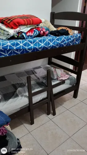 Vende-se beliche sem colchões