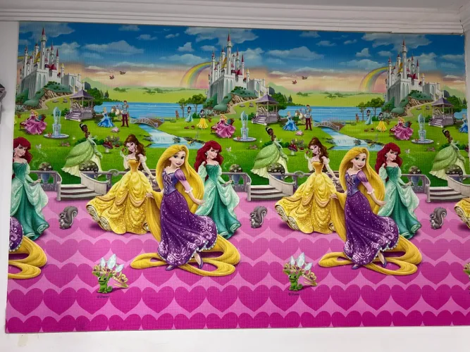 Tapete ou painel de princesas