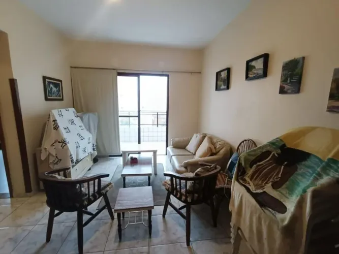 Apto. de 1 Dorm, C/ SACADA, 55 m² de área útil. BAIRRO: TUPI.