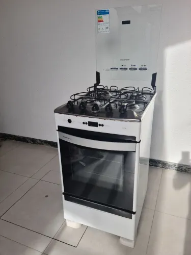 Fogão Brastemp Clean 4 bocas.