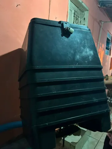 Vendo Baú de moto, 162 LITROS