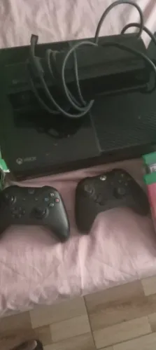 Xbox one completo +5 jogos e Kinect 