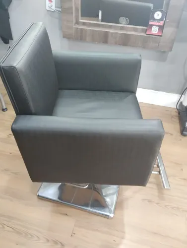 Cadeira hidráulica reclinável