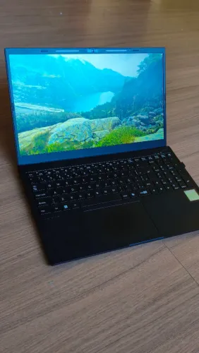 Notebook Positivo Vision i15m com Minitela, Intel Core i3, 8gb de RAM e SSD de 256 GB,