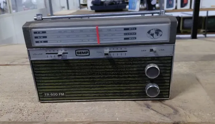 Rádio SEMP Antigo