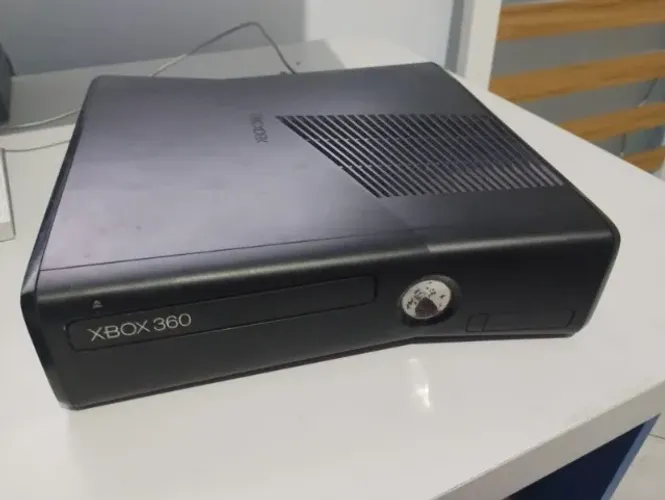 Xbox 360 Desbloqueado + 2 Controles Originais