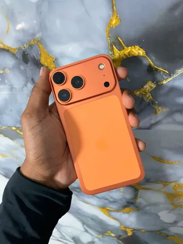 Xr na carcaça do 17 pro
