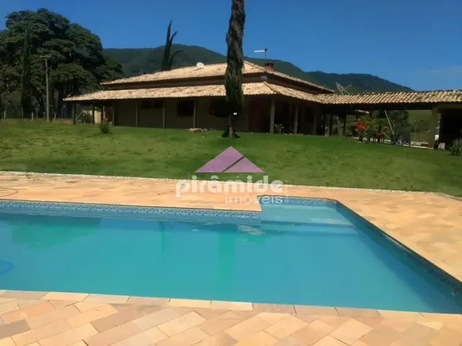 Sítio com 3 dormitórios à venda, 30000 m² por R$ 2.500.000,00 - Capim Dangola - Paraibuna/