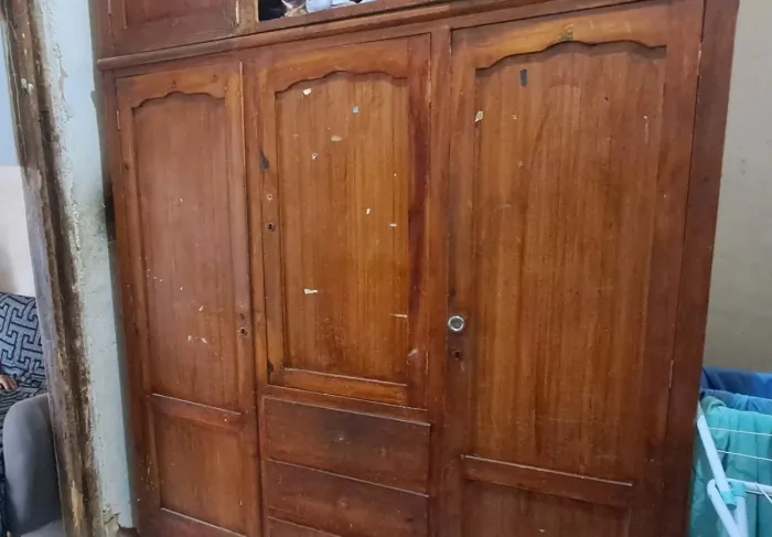 Doação de guarda roupa