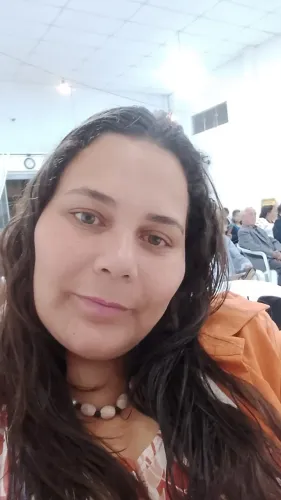 Sou autônoma na rea da confeitaria iniciante e tenho curso reconhecido de padeiro pelSesc