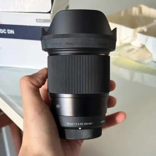 SIGMA 16MM F1.4 DC DN - MFT - PANASONIC/OLYMPUS - NOVA, NUNCA USADA