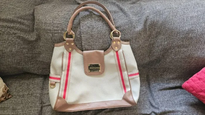 Bolsa Monica Sanches - Elegante e em ótimo estado