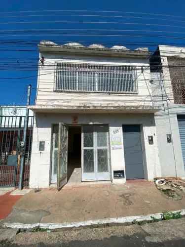 CASA COMERCIAL NO BAIRRO CENTRO NORTE.