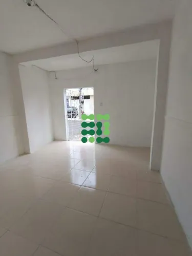 Casa para Alugar em Fortaleza (Bairro Adeota) Residencial/Comercial, próximo ao Ponto de