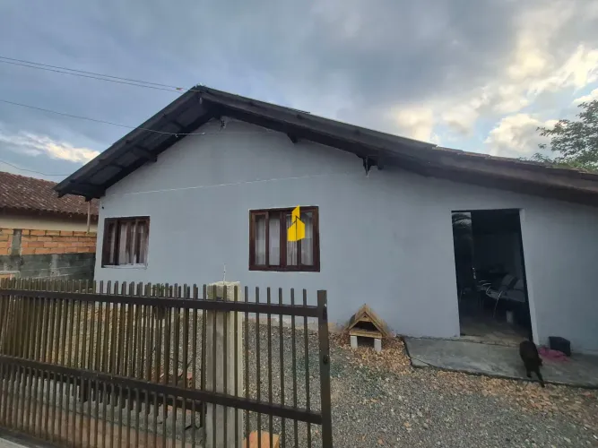 Casa à venda no bairro Divinéia - Rio dos Cedros/SC