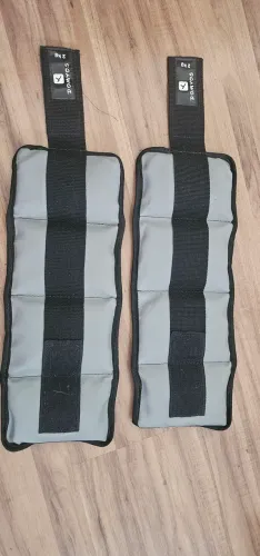 Par Pesos Caneleira Tornozeleira Domyos 2Kg cada para musculação - Usado, condição novo