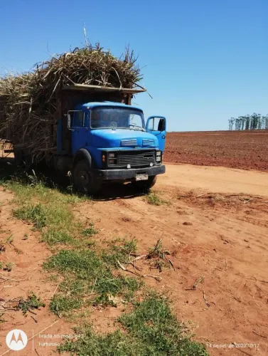 Caminhão 2013 traçado com mecânica 2213