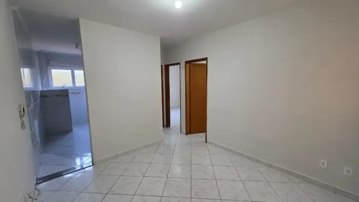 Apartamento para aluguel tem 52 metros quadrados com 2 quartos