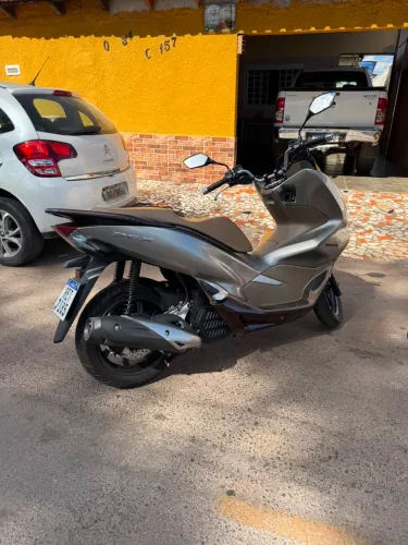 Honda PCX 2022 automática