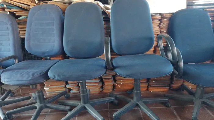 CADEIRA GIRATÓRIA