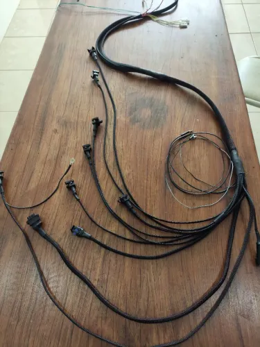 Chicote fueltech FT 300 4 bicos para motores ap com painel de relé