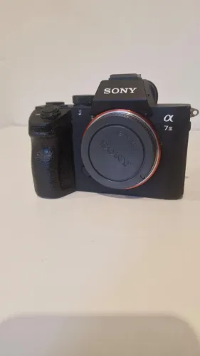 Câmera Sony Alpha A7 III E-mount Full Frame (Usado)