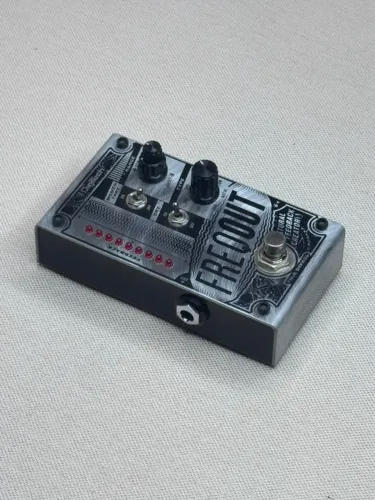 PEDAL DIGITECH FREQOUT