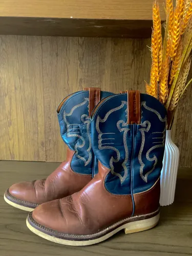 Bota texana, couro legítimo, marca Jacomo, número 35