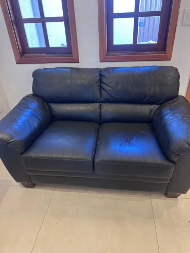 Sofá 100% couro 1,60cm