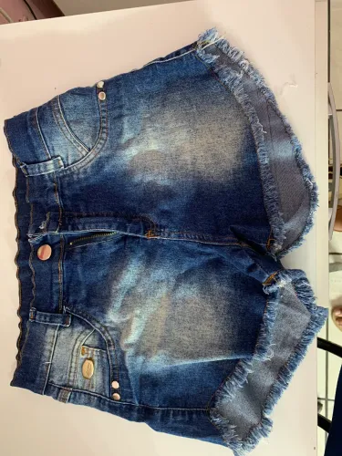 Short jeans