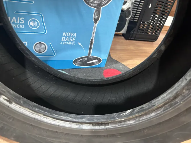 Vendo Pneu Pirelli Scorpion 235/60 Aro 16 ( Para desocupar espaço)