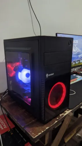Core i5 11400F + Gigabyte RX7600 Triple Fan