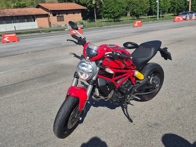 Ducati 797 cc 9 mil KM nova 