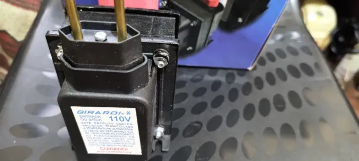 Transformador 110 para220 Volts Girardi, novo na caixa.