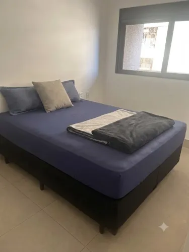Cama Box Queen