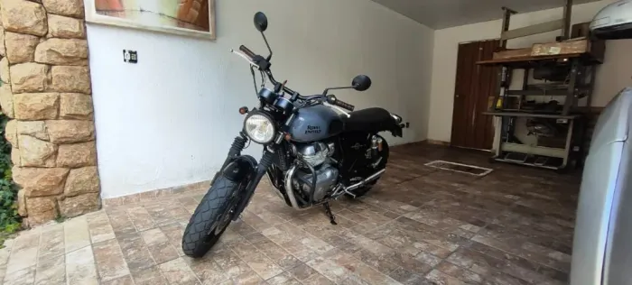 Royal Enfield Interceptor 650 Customizada - Excelente estado  