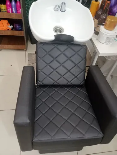Vendo um lavatório kit com a cadeira parcela no cartão