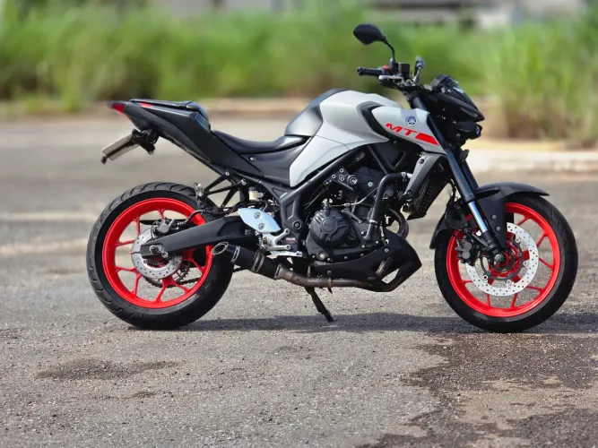 Yamaha MT 03 ABS (2021) impecável 